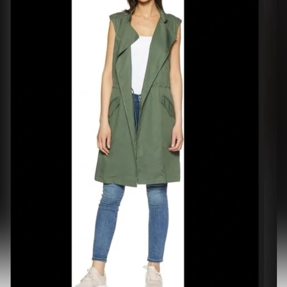 GAP Sleeveless‎ Utility Jacket in Olive